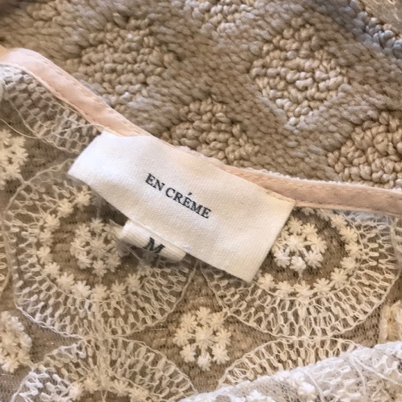 Adorable Crochet/Lace Tank Top - Picture 3 of 3